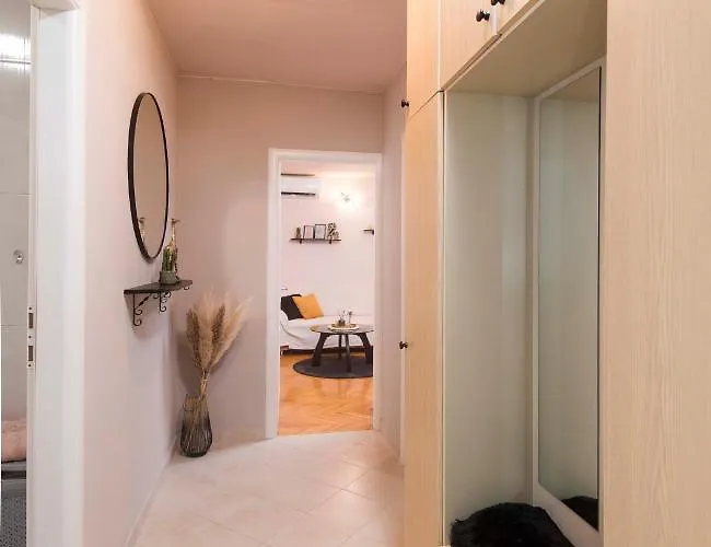 New Neda Apartamento