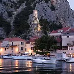 New Neda Apartmán Omiš