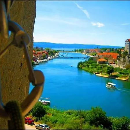 Apartment New Neda Omis